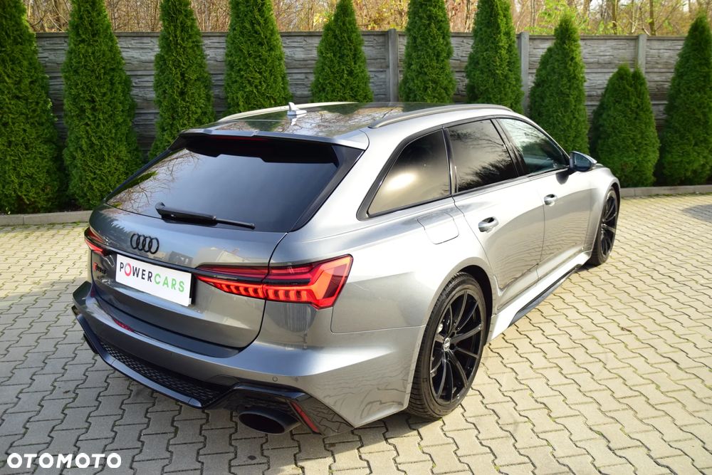 Audi RS6 Avant - 10