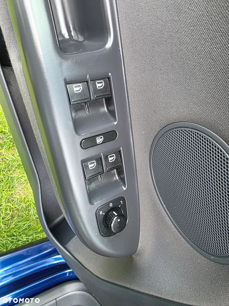 Volkswagen Golf Plus - 32