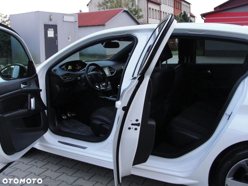 Peugeot 308 - 23