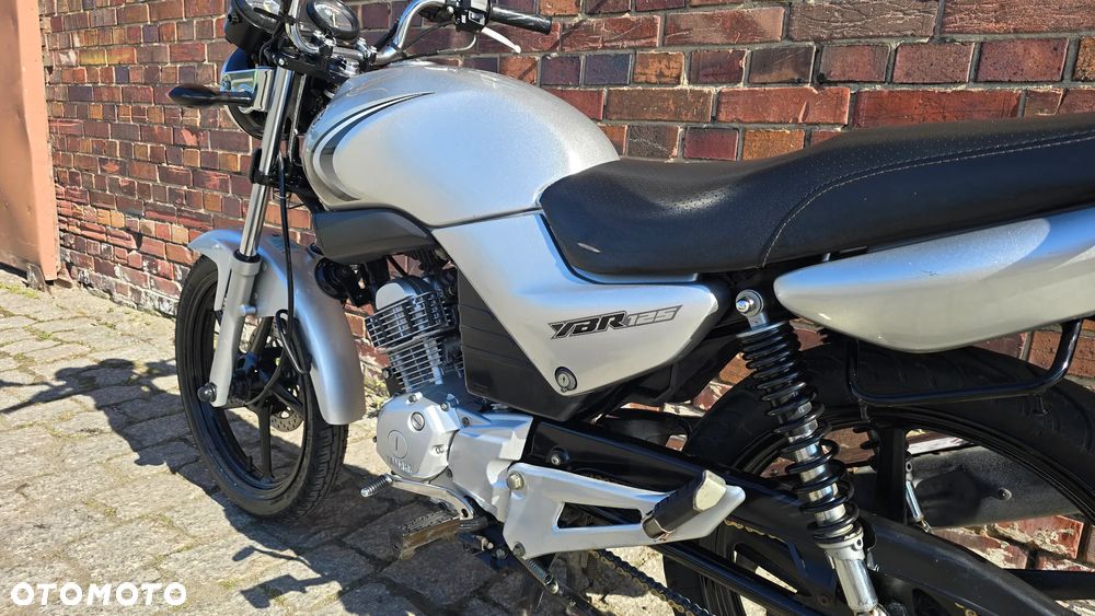 Yamaha YBR - 9