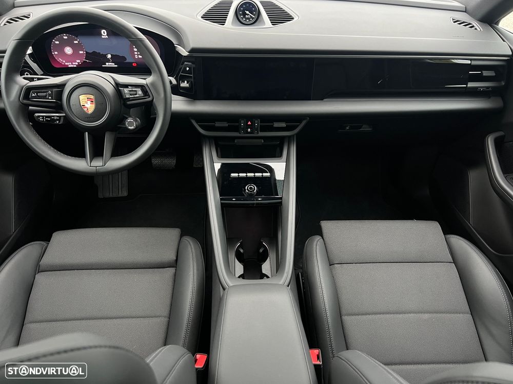 Porsche Macan Electric 4 - 28