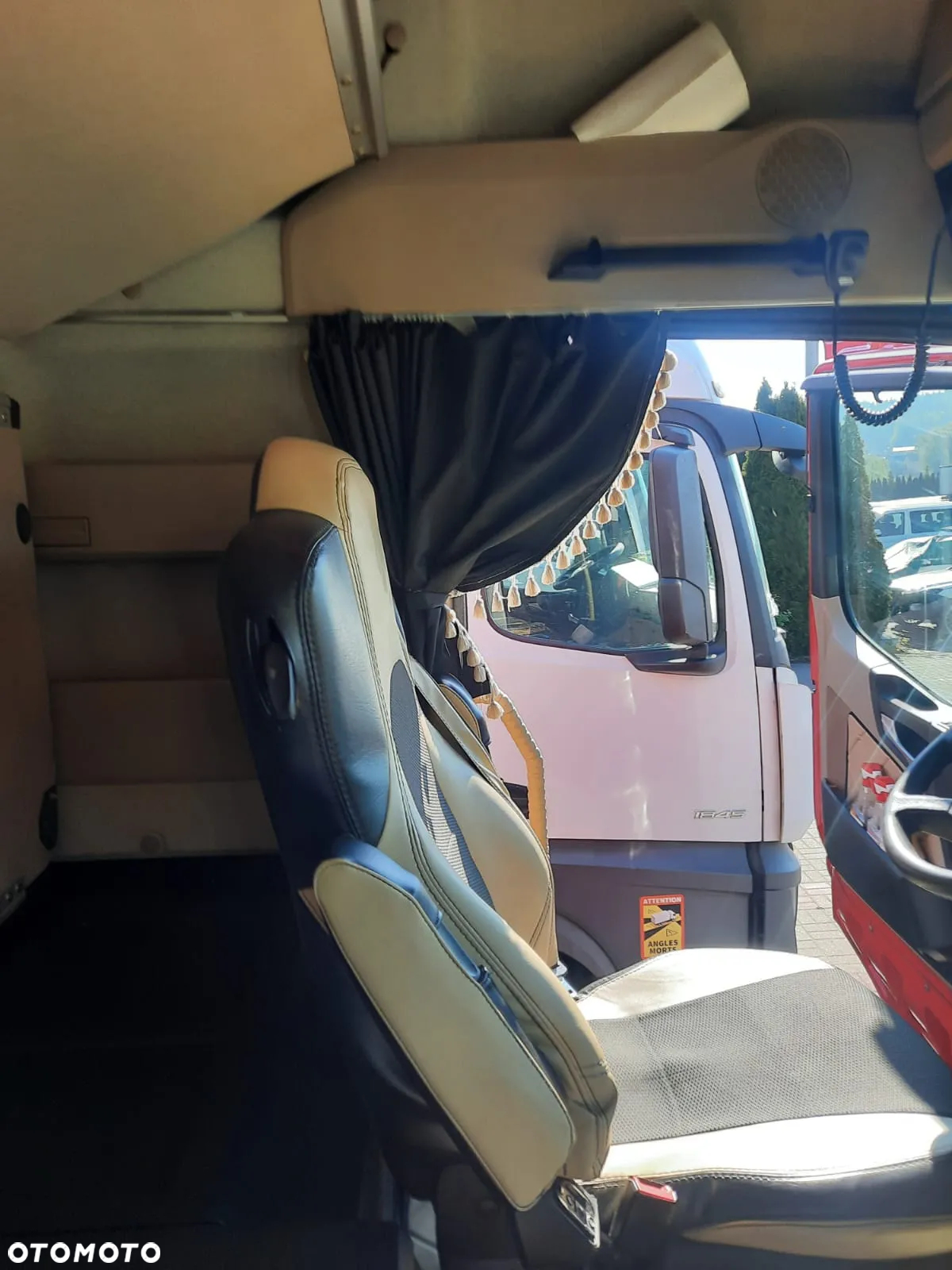 Mercedes-Benz Actros - 8