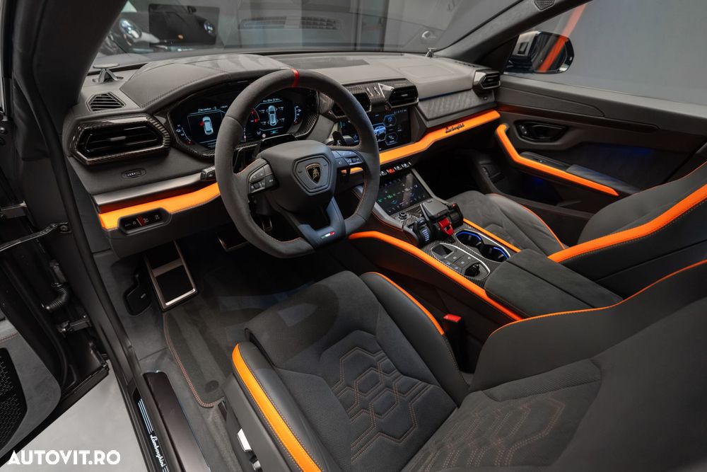 Lamborghini URUS - 16