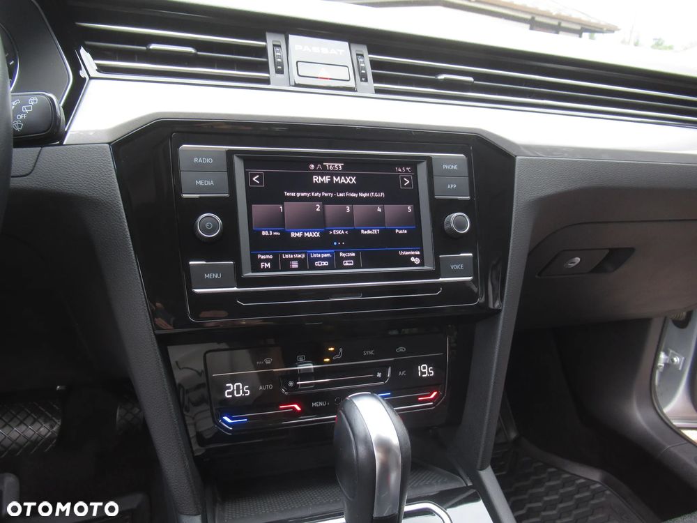 Volkswagen Passat 2023
