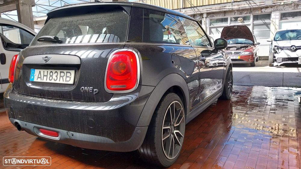 MINI 3 Portas - 17