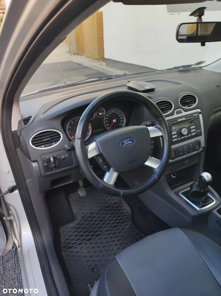 Ford Focus 1.6 16V Style - 7