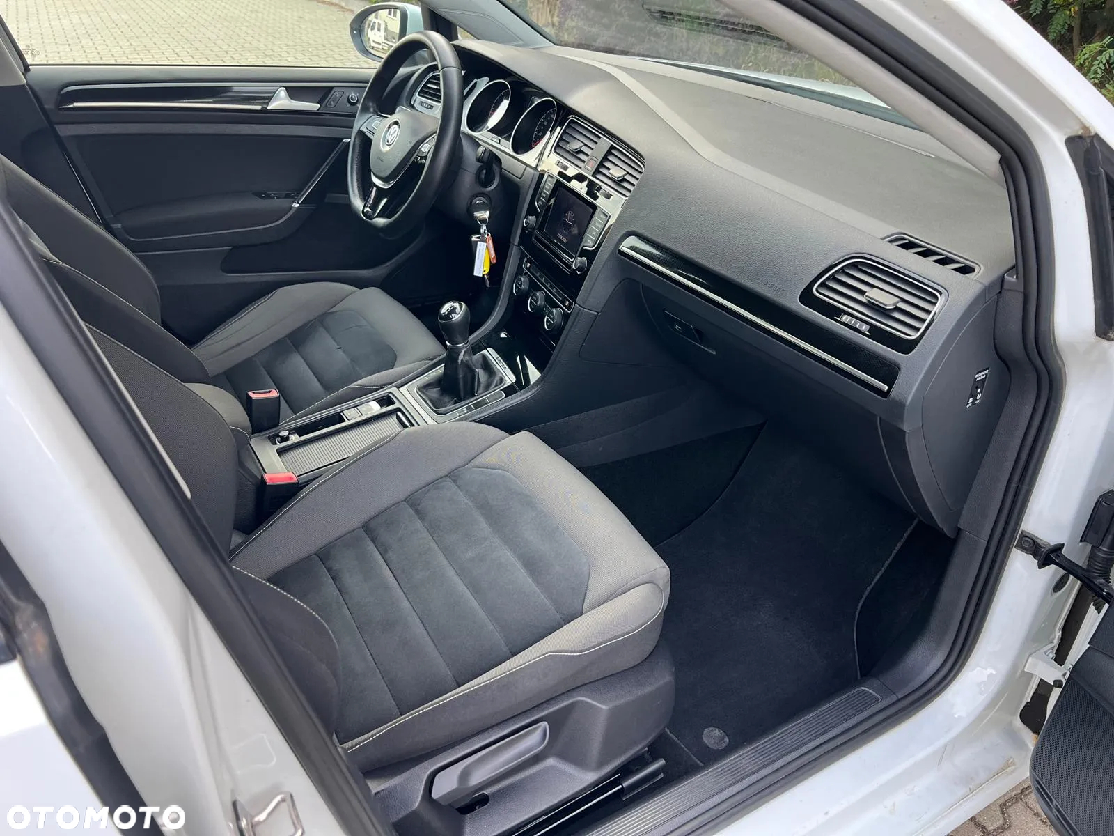 Volkswagen Golf 2.0 BlueTDI 4Motion Comfortline - 13