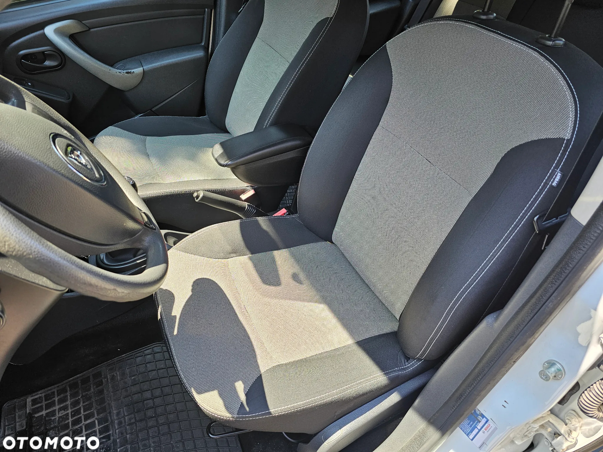 Dacia Duster 1.6 Ambiance Eco - 27