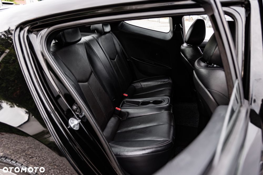 Hyundai Veloster 1.6 T-GDI Executive - 25
