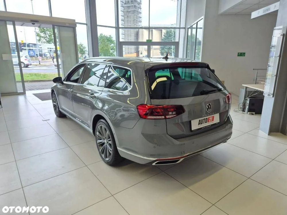 Volkswagen Passat 2.0 TDI Elegance DSG - 6