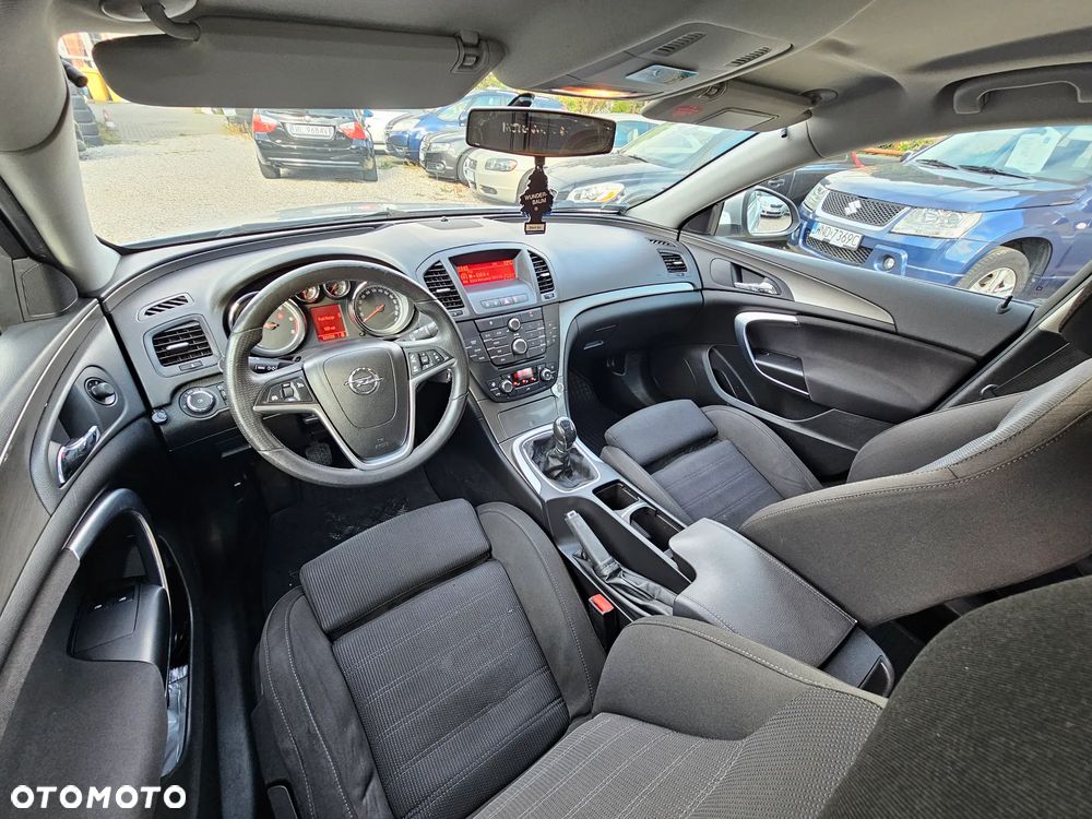 Opel Insignia 2.0 CDTI - 10