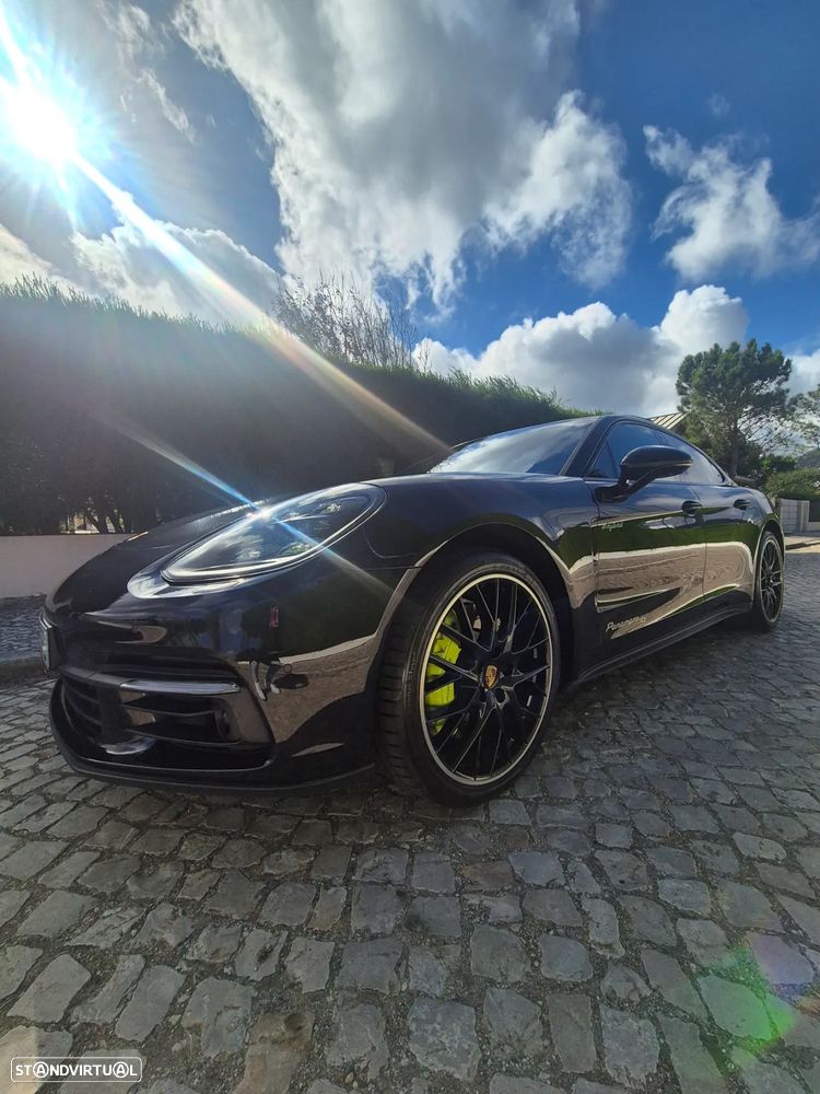 Porsche Panamera 4 E-Hybrid 10 Years Edition - 4