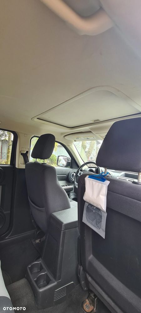 Dodge Nitro 2.8 CRD SE - 12