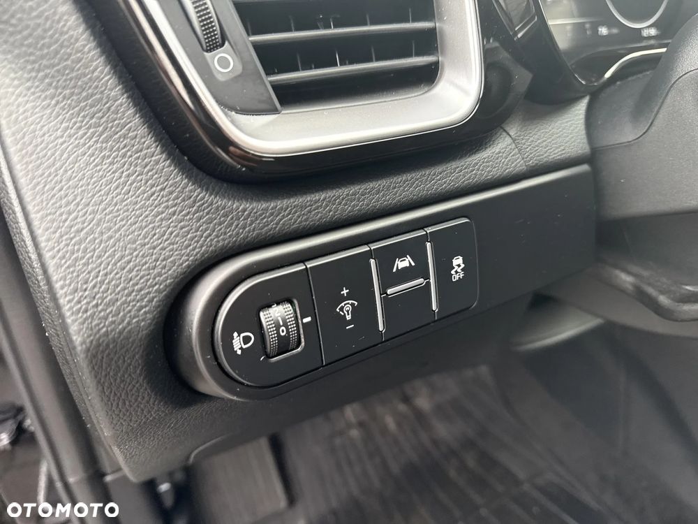 Kia XCeed 1.5 T-GDI Business Line DCT - 22