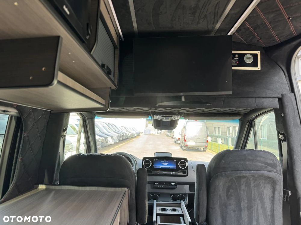 Mercedes-Benz Sprinter - 16