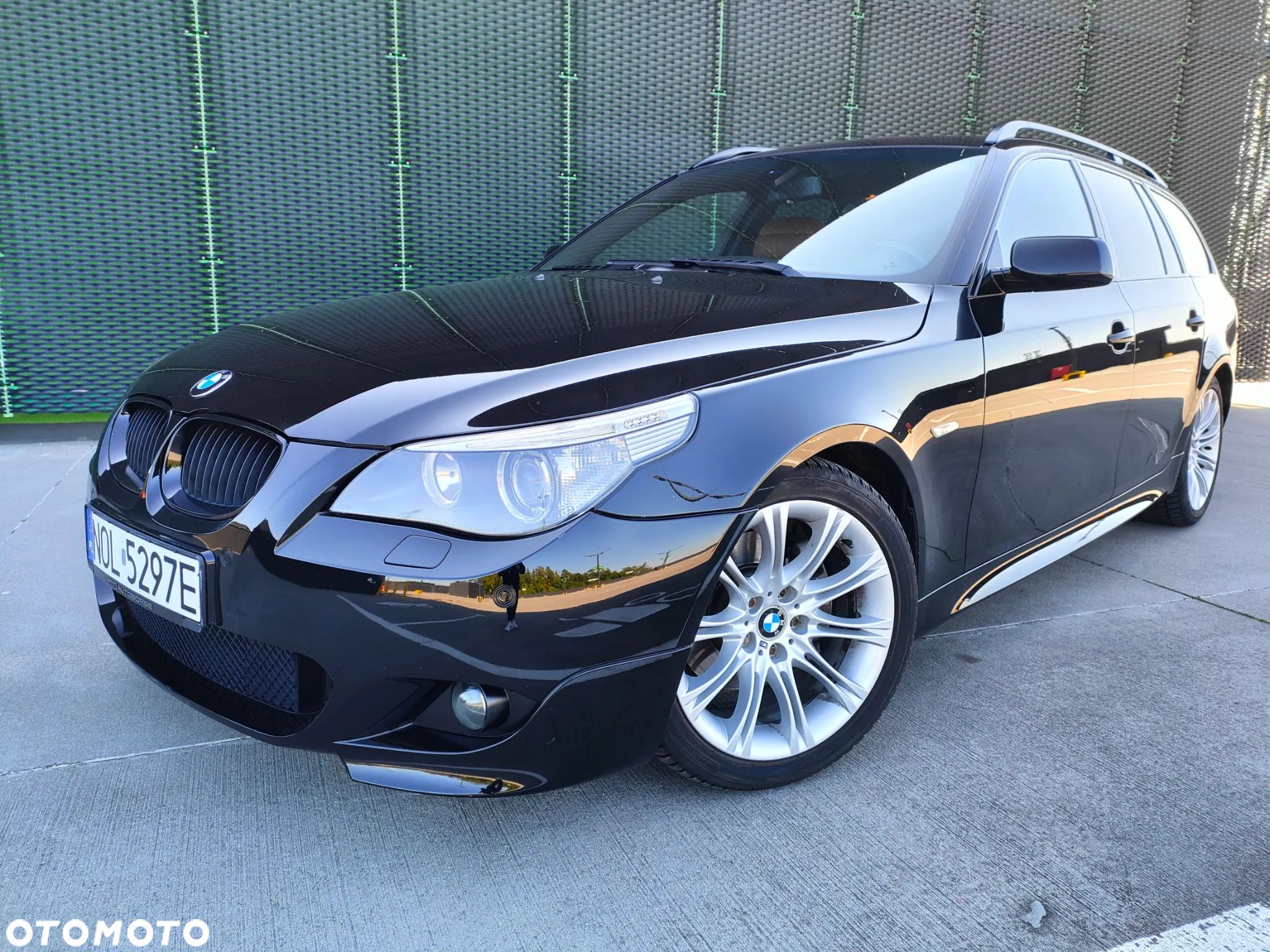 BMW Seria 5 530i Touring - 1