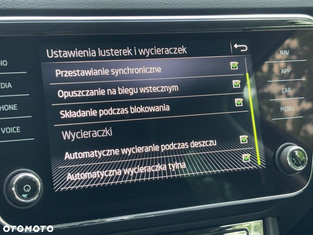 Skoda Superb 2.0 TDI SCR Style DSG - 38