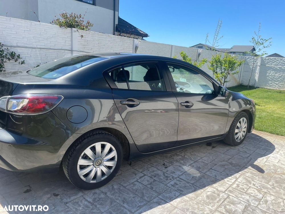 Mazda 3 Sedan 2.0 GT - 9
