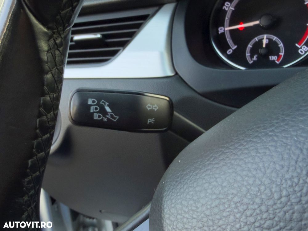 Skoda RAPID 1.0 TSI Active - 18