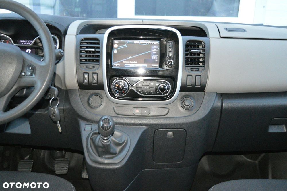 Renault Trafic - 23