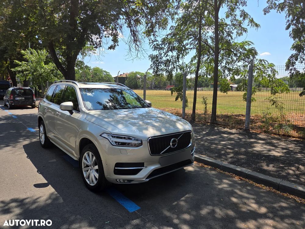 Volvo XC 90 D5 AWD Momentum - 1