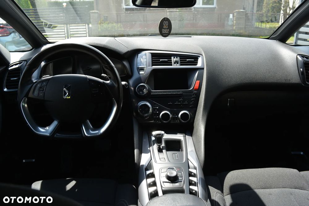 Citroën DS5 e-HDi 115 EGS6 Chic - 8