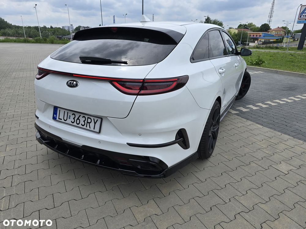 Kia ProCeed - 4