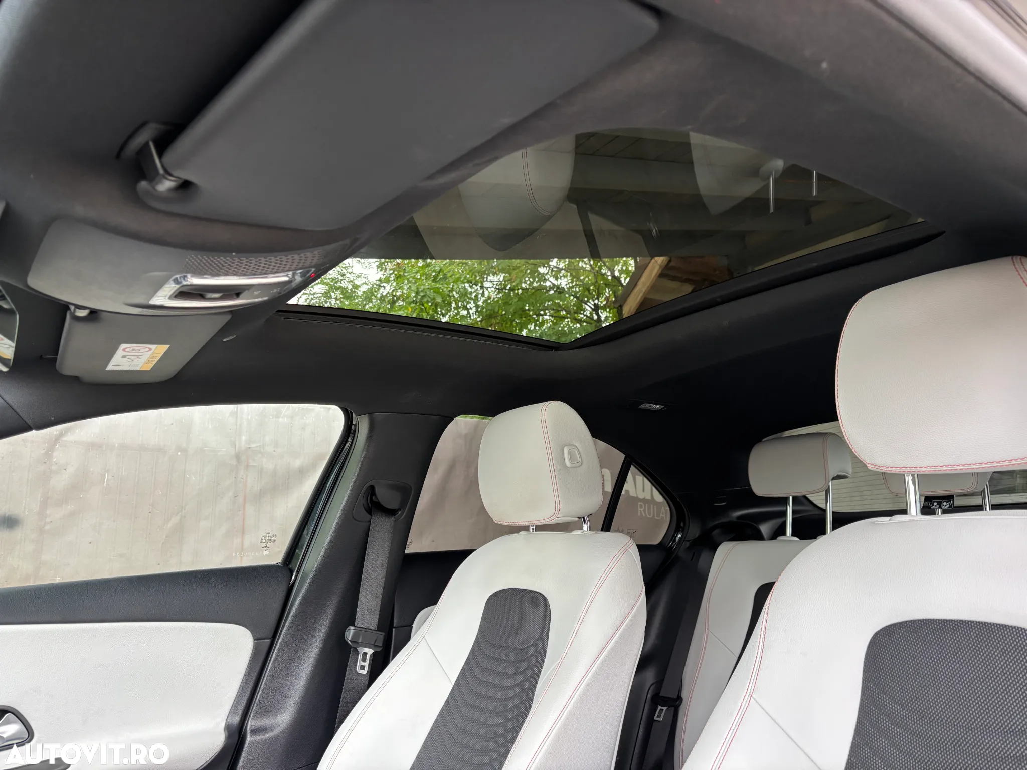 Mercedes-Benz A 180 7G-DCT - 34