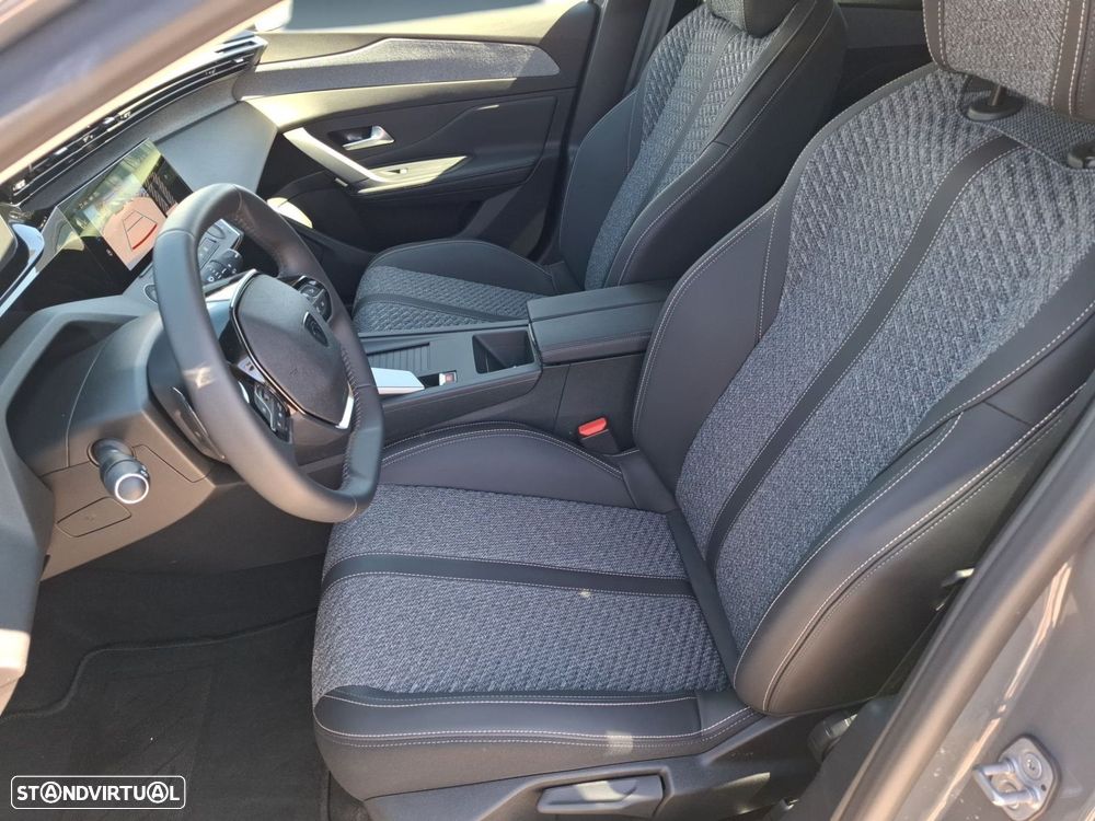 Peugeot 308 SW 1.2 Hybrid Allure e-DCS6 — fotografia 11