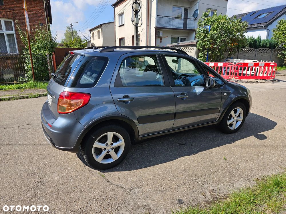 Suzuki SX4 - 4