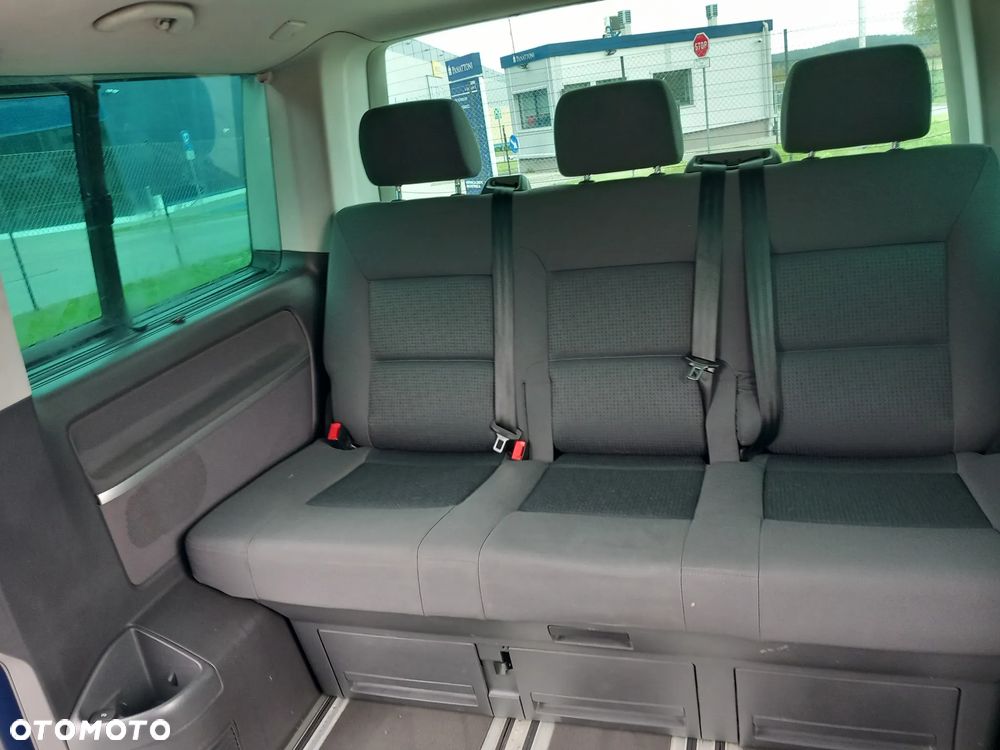 Volkswagen Multivan - 20