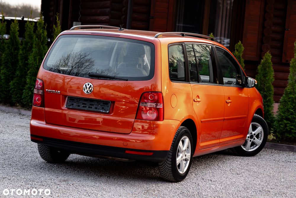Volkswagen Touran 1.6 - 11