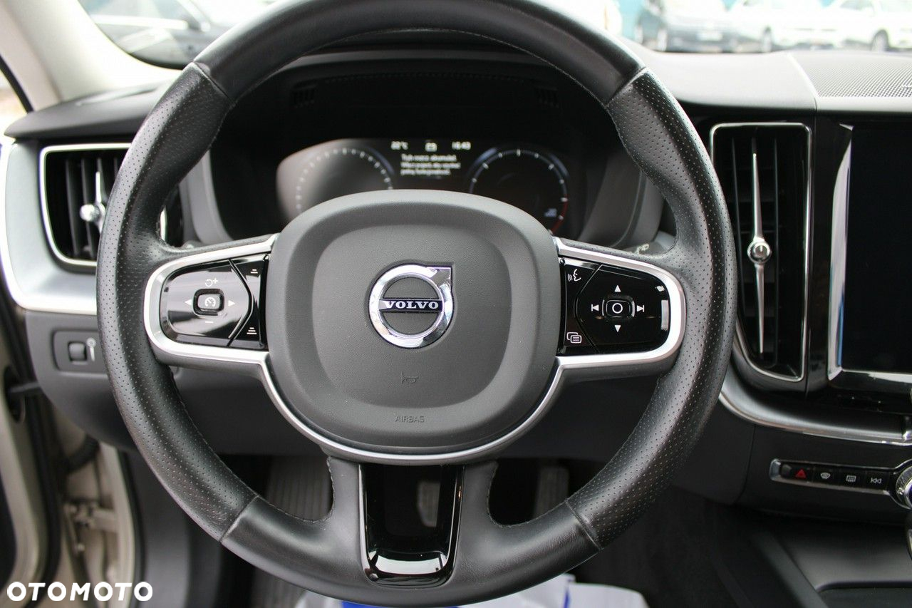 Volvo XC 60 - 22