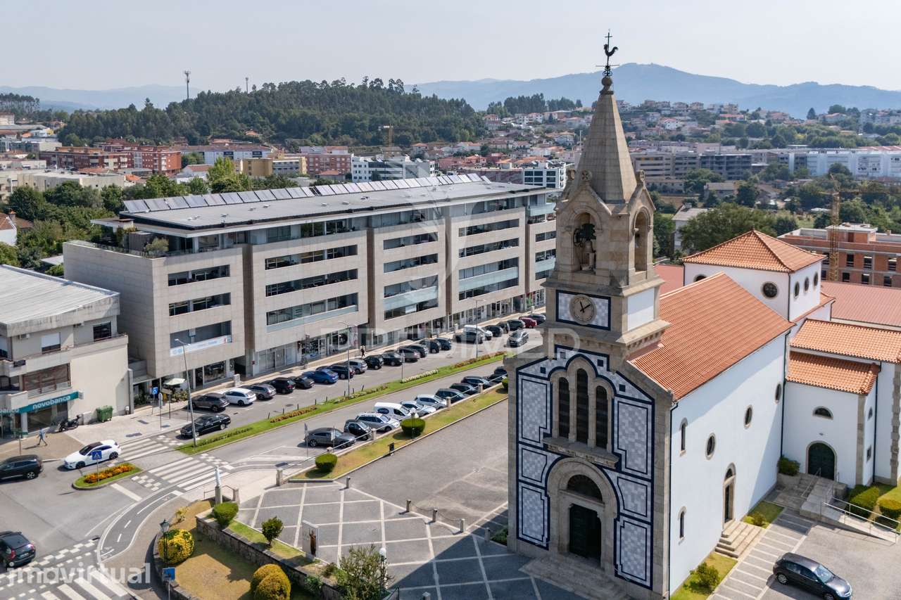 Apartamento T3 no Último Piso | 2 Suítes | 2 Varandas | Garagem | V... - Grande imagem: 2/31