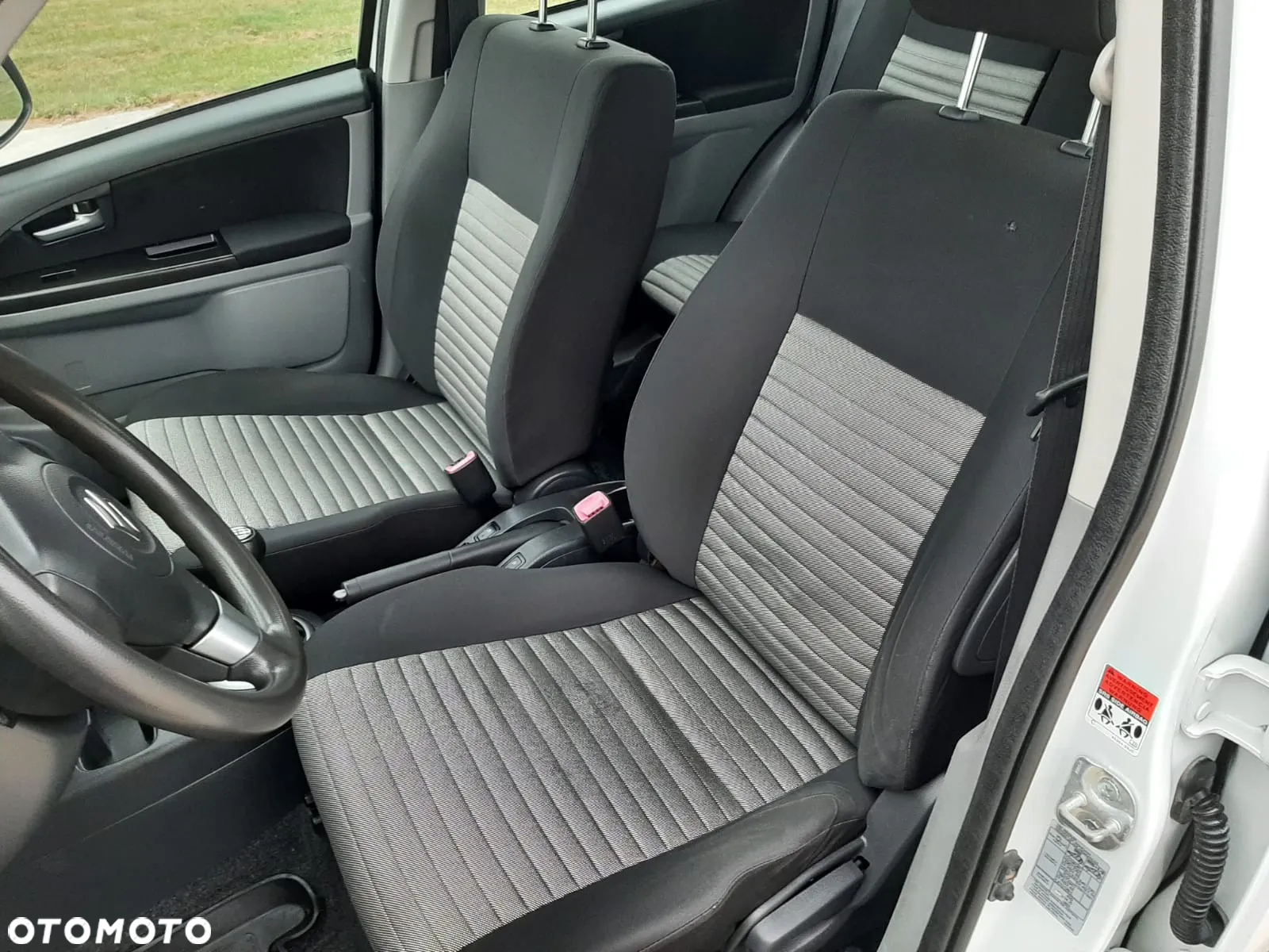 Suzuki SX4 1.6 Comfort 4WD - 23