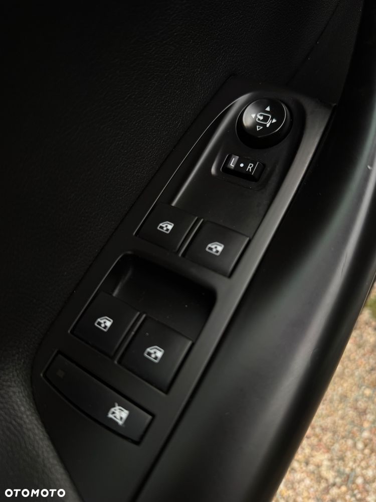 Opel Astra 1.4 T GPF Dynamic S&S - 12