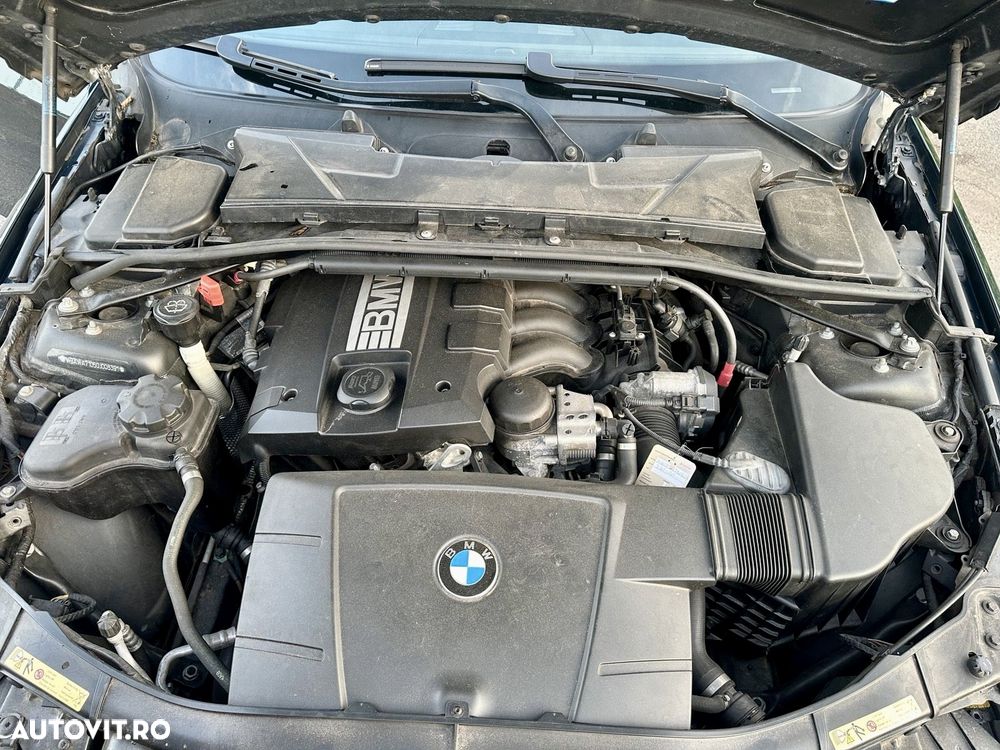 BMW Seria 3 320i Aut. - 15