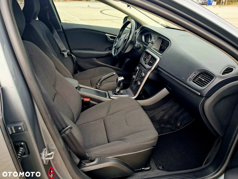 Volvo V40 - 9