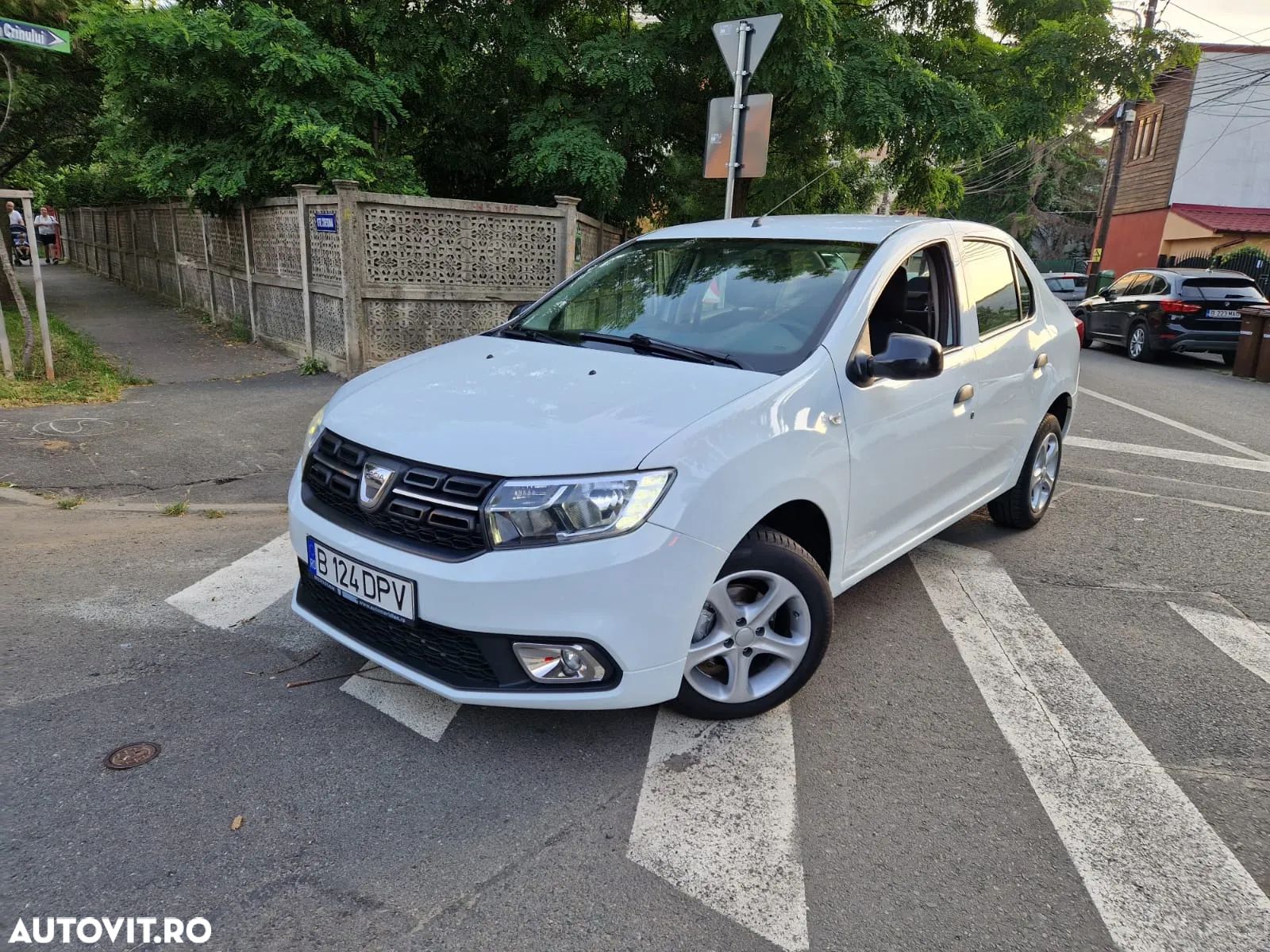 Dacia Logan - 1