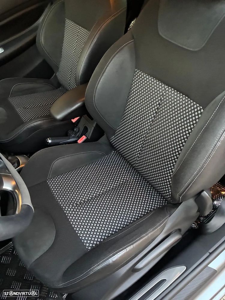 Citroën DS3 1.6 HDi Airdream Sport Chic - 12