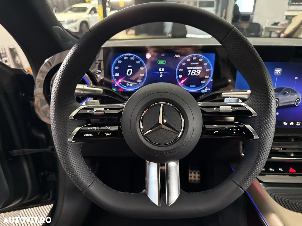 Mercedes-Benz CLA 350 4MATIC Coupe - 17