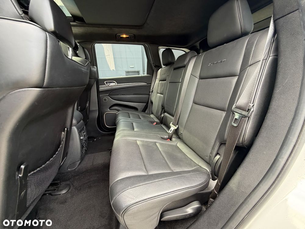 Jeep Grand Cherokee - 27