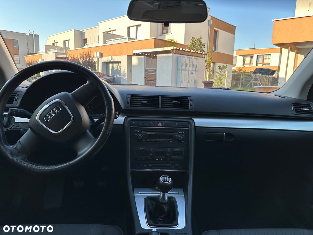 Audi A4 Limousine - 6
