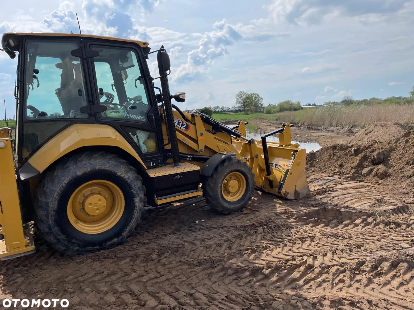 Caterpillar 432F 2 - 1