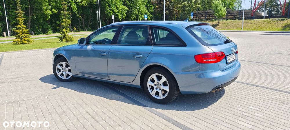 Audi A4 Avant 2.0 TDI DPF quattro Ambiente - 16
