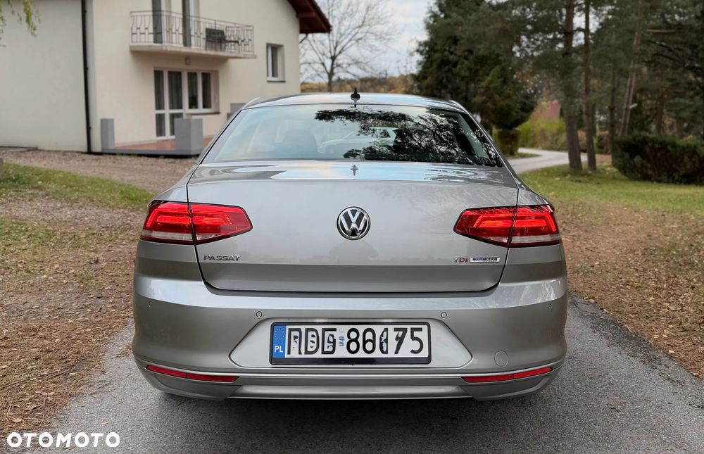 Volkswagen Passat 1.6 TDI BMT Comfortline - 9