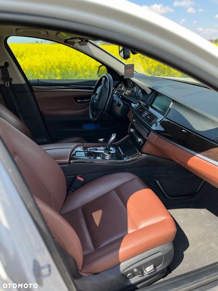 BMW Seria 5 528i - 15