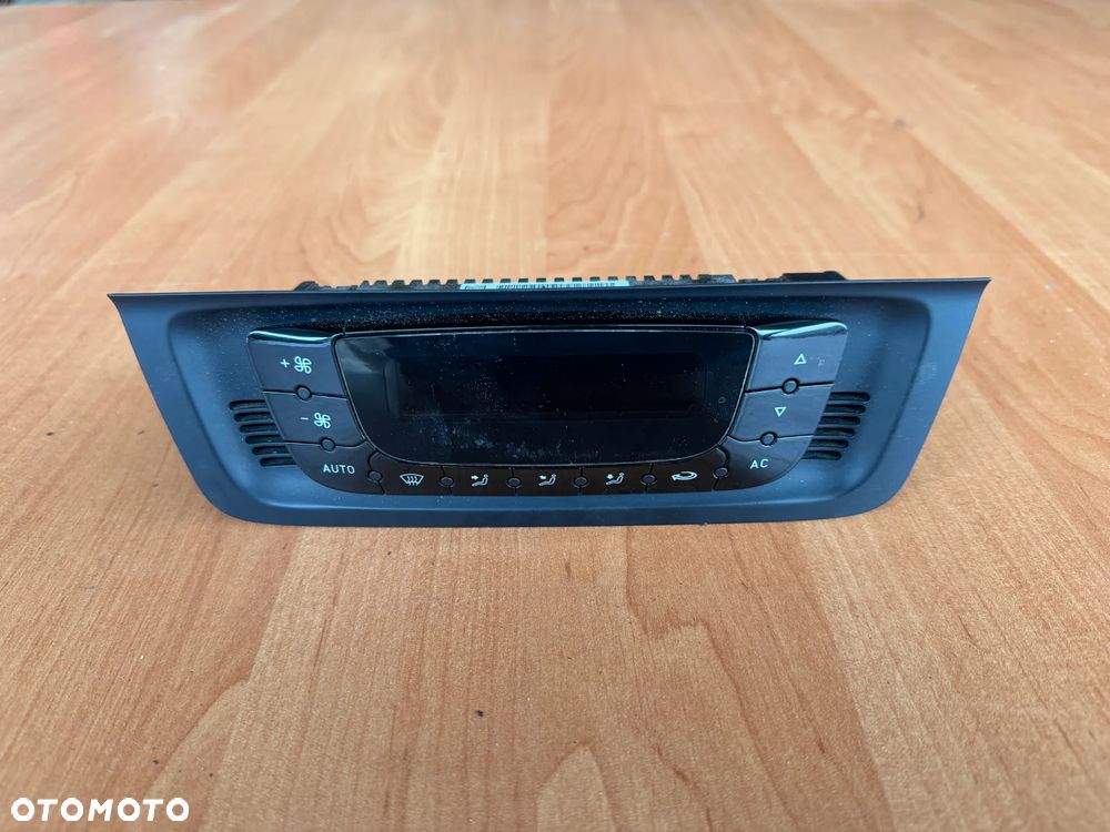 Panel sterowania klimatronik 6j0820043a Seat Ibiza 6J IV - 1