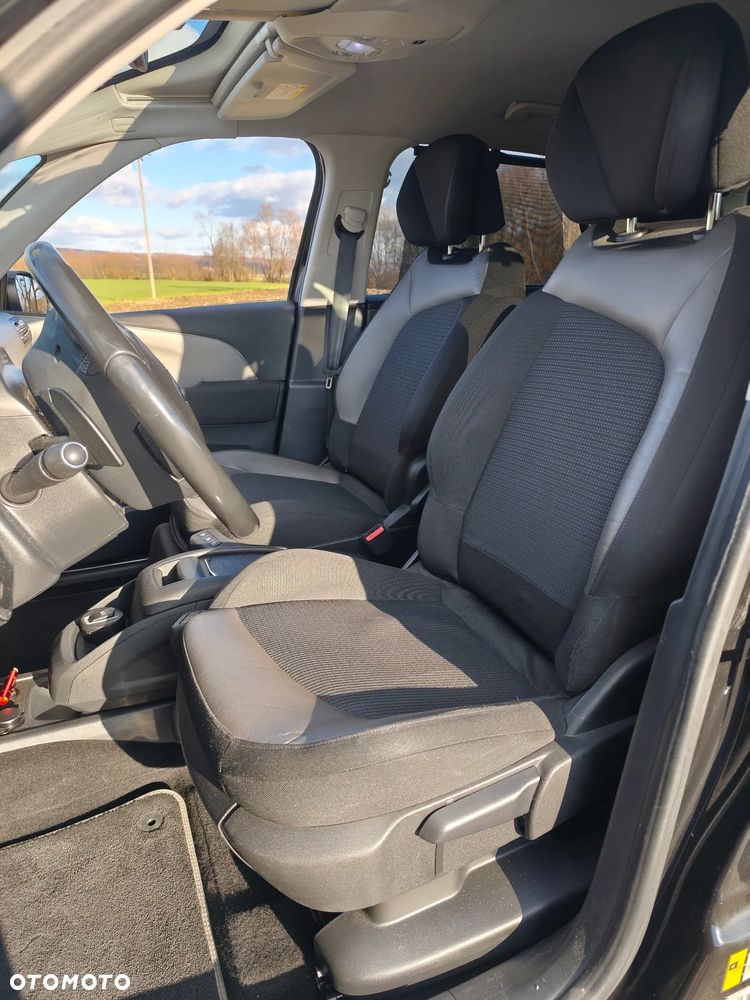 Citroën C4 Picasso e-HDi 115 ETG6 Business Class - 19