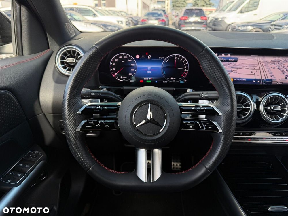Mercedes-Benz GLA - 18